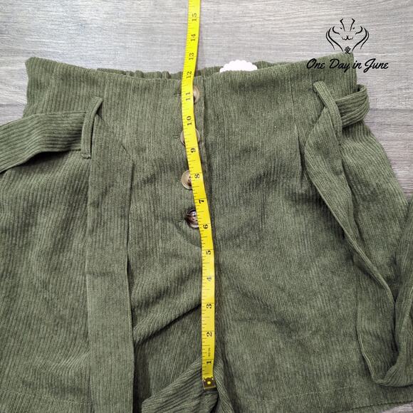 Hem & Thread Corduroy Shorts Size S - Picture 4 of 7